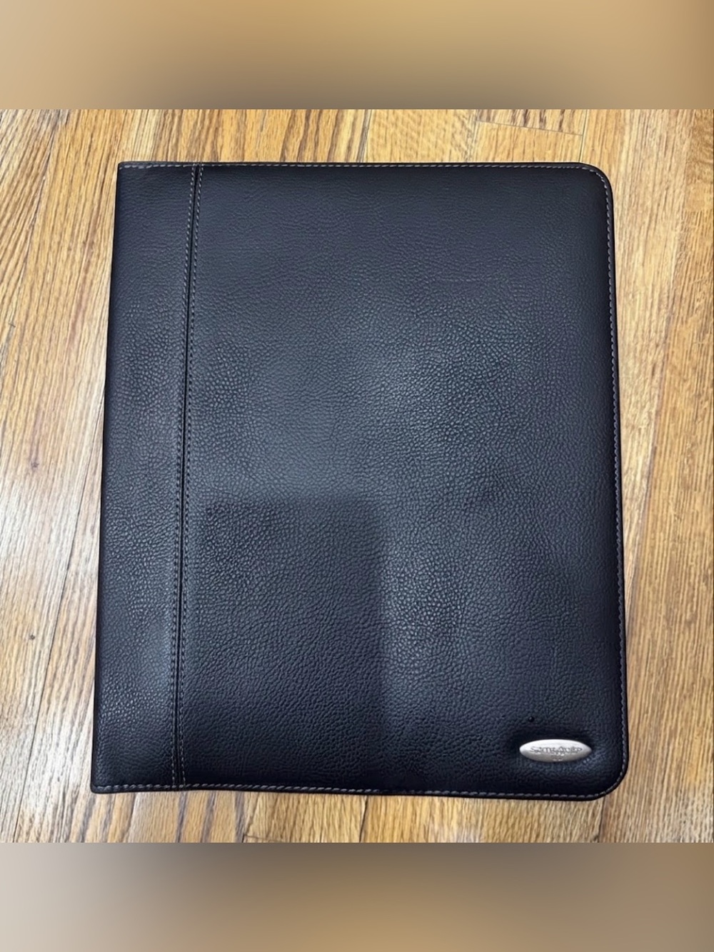Samsonit Tablet Folio with Silver Logo